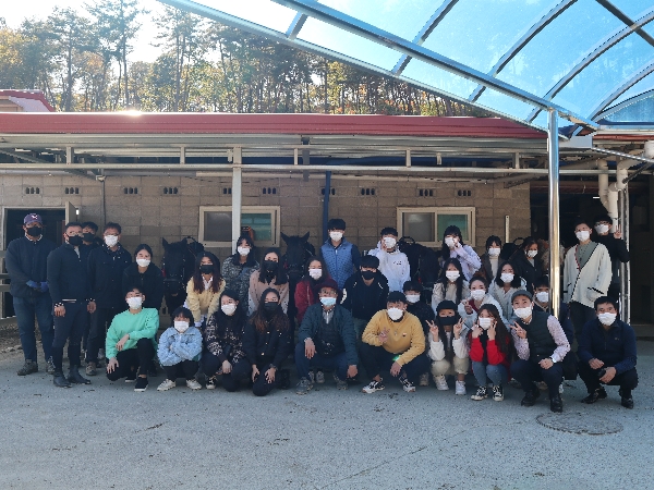 2020년 경주마 견학 대표이미지